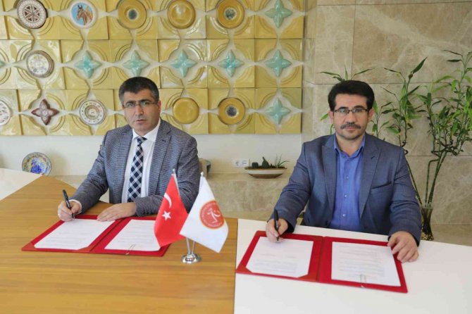 Nevü Ve Memur-sen Arasında Lisansüstü Eğitim Alanında Protokol İmzalandı