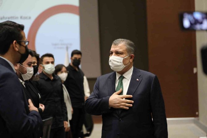 Bakan Koca, Tıp Fakültesi Öğrencileriyle Bir Araya Geldi