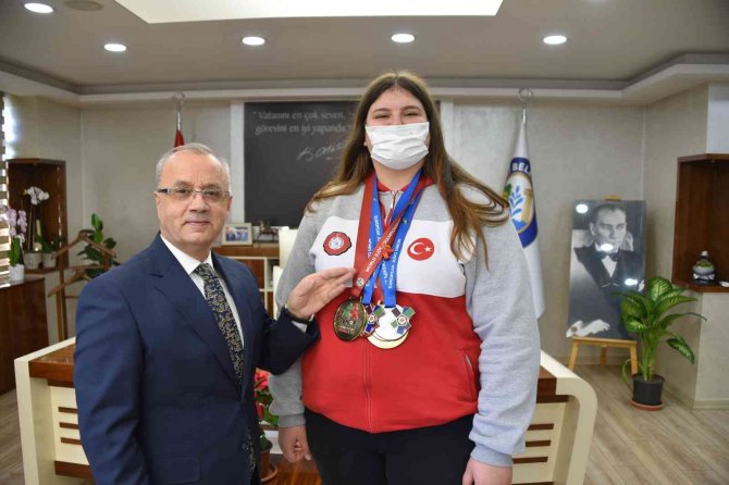 Başkan Kayda, Milli Judocuyu Ödüllendirdi
