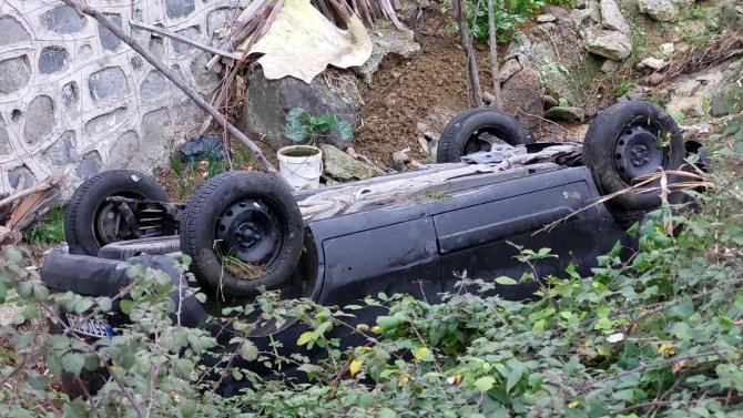 Yoldan Çıkan Araç Kanala Yuvarlandı: 1 Yaralı