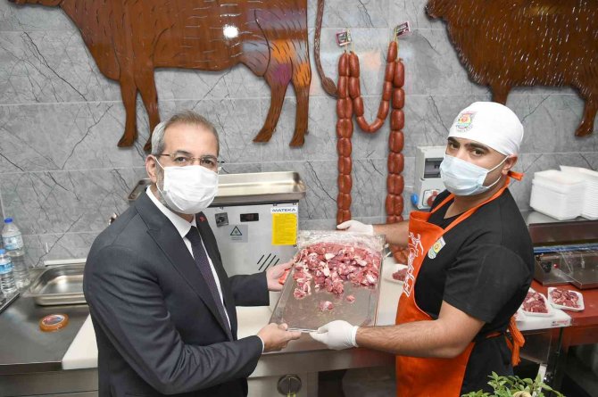 Tarsus’taki ’Et Market’te Zam Uygulanmayacak