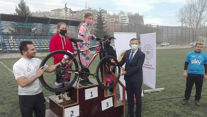 Kumru’da Bisiklet Yarış Turnuvası
