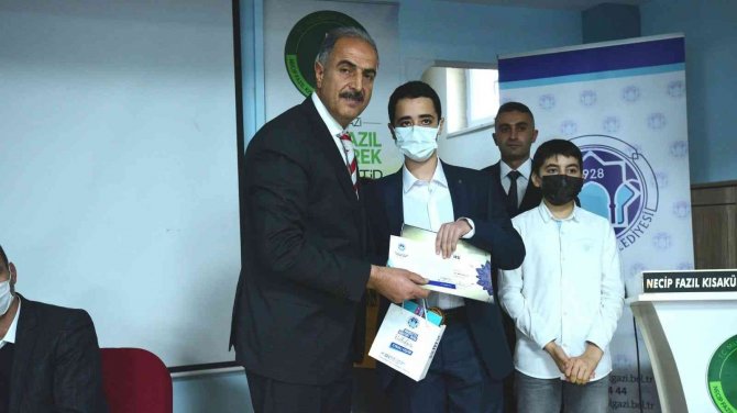 Dereceye Giren Öğrenciler Ödülleri Kaptı