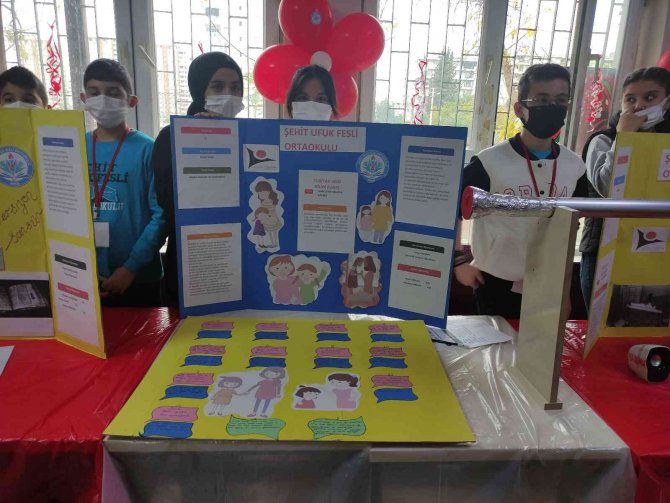 Adana’da 4006 Tübi̇tak Bilim Fuarı