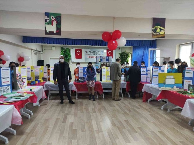 Adana’da 4006 Tübi̇tak Bilim Fuarı