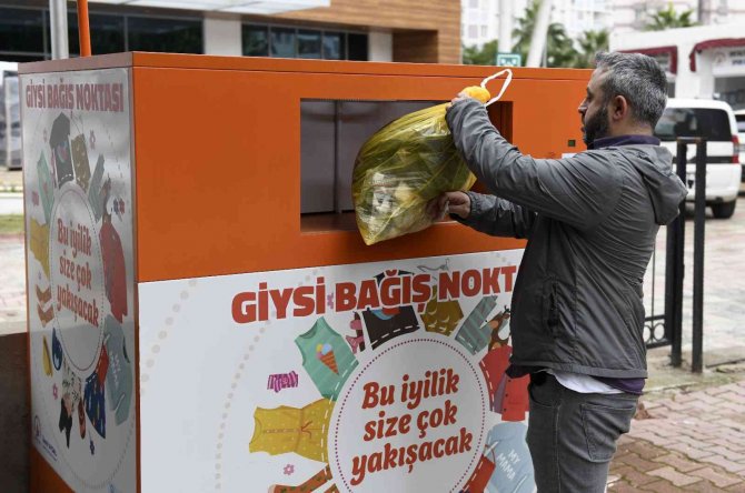 Muratpaşa’da Kullanılmayan Kıyafetler, Öğrencilere Burs Oluyor