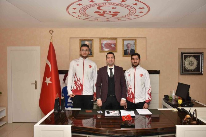 Elazığlı Sporcular, Karadağ’dan Madalyayla Döndü