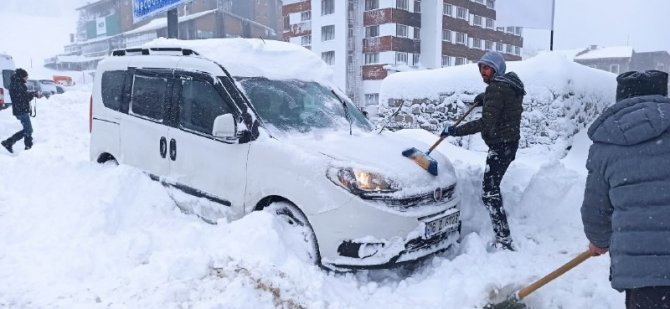 Uludağ’da Yarım Metre Kar Sevinci...bu Yıl Rus Ve Ukraynalı Turist Yağacak