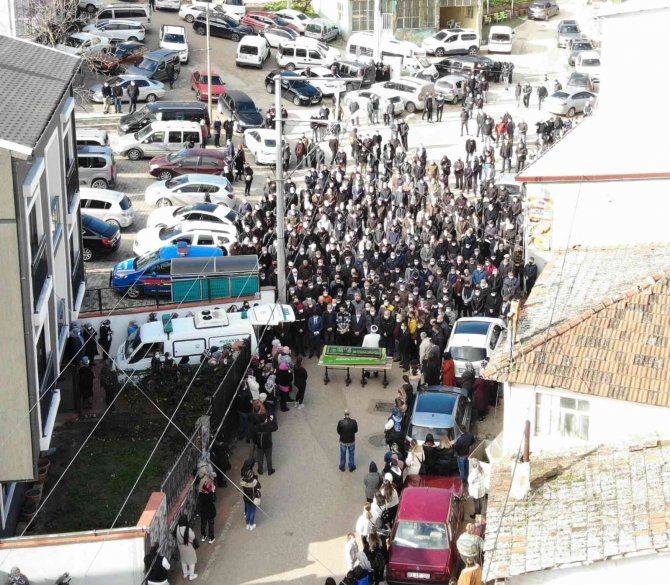 Anne Öldü, Karnındaki Bebeği Kurtarıldı