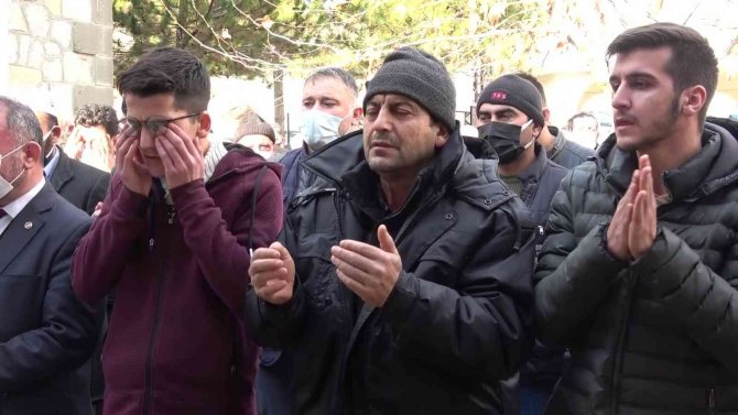 Samsun’daki Kazada Eşiyle Birlikte Ölen İmam Amasya’da Defnedildi