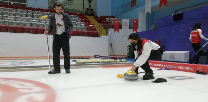 Curling Milli Takımı Erzurum’da Kampa Girdi