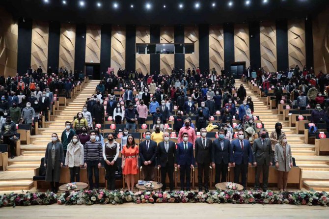 Denizli’de Gençler Akademide Buluşuyor