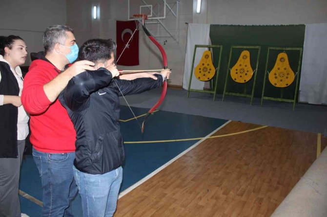 Geleneksel Türk Okçuluğuna Gençlerden Yoğun İlgi