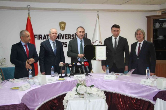 Fü Rektörü Prof. Dr. Göktaş: "Bu Başarı Akademisyenlerimizin Tırnaklarıyla Kazıyarak Elde Ettiği Bir Başarıdır"
