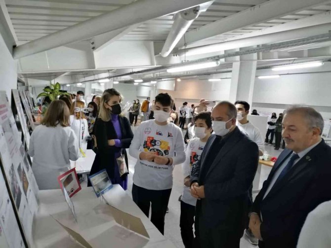 Aliağa’da Tübi̇tak Destekli Bilim Şenliği