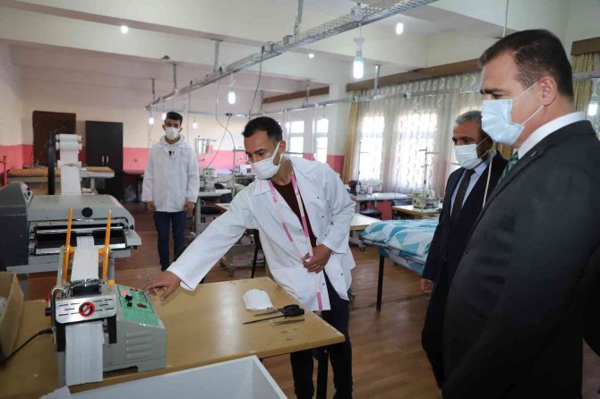 Vali Akbıyık: “Eğitimde Büyük Mesafe Kat Ettik”