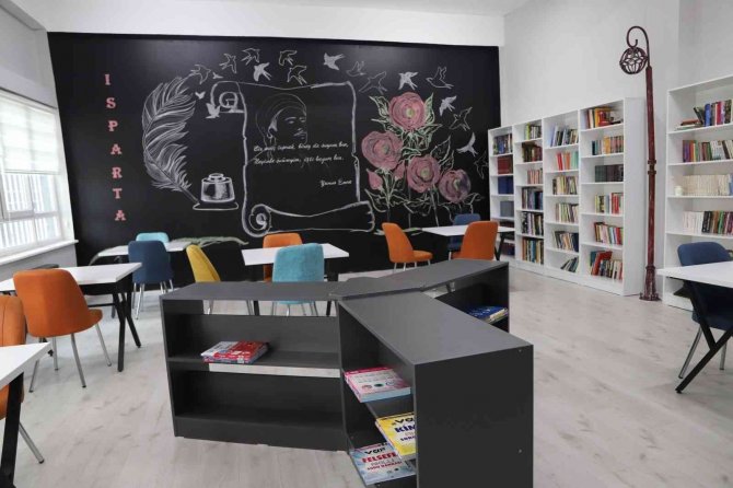 Isparta’da 40 Günde 100 Okula Kütüphane Yapıldı