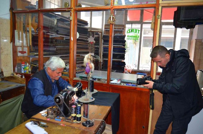 Yarım Asırdır İnsanları Giydiriyor