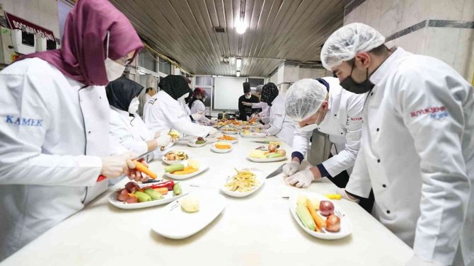 Aldıkları Sertifikayla Dünya Mutfaklarında Çalışabilecekler