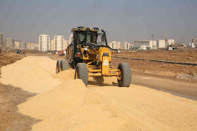 Karaköprüde Yol Çalışmaları Devam Ediyor