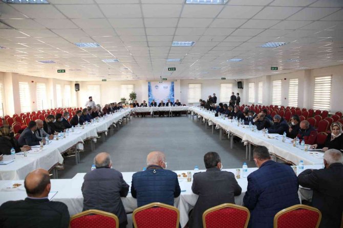 Başkan Büyükkılıç, Bünyan’da 46 Muhtarla Buluştu