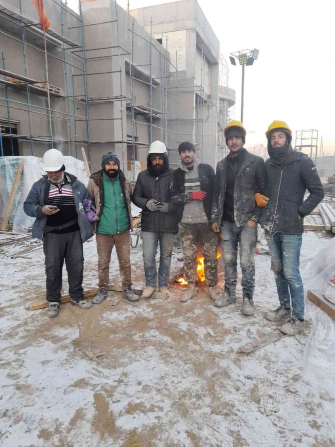 Kazakistan’da Geçirdiği İş Kazasından Sonra Sakat Kalan İşçi, Ameliyatı İçin Mücadele Ediyor