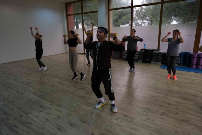 Manisa Cbü Sağlık İ̇çin Spor Merkezi İlgi Görüyor