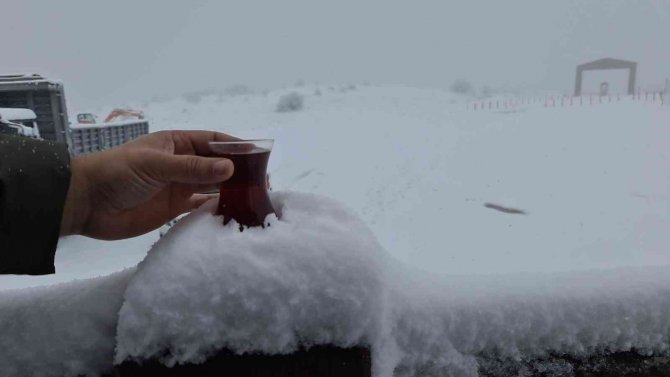 Karabük’te Kar Yağışı Yüzünü Yeniden Gösterdi
