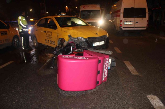 Ünye’de Sağanak Yağış Kazaları Da Beraberinde Getirdi: 2 Kişi Yaralı