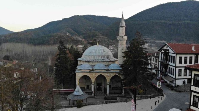 Birçok Badire Atlattı Ama 500 Yıldır Dimdik Ayakta