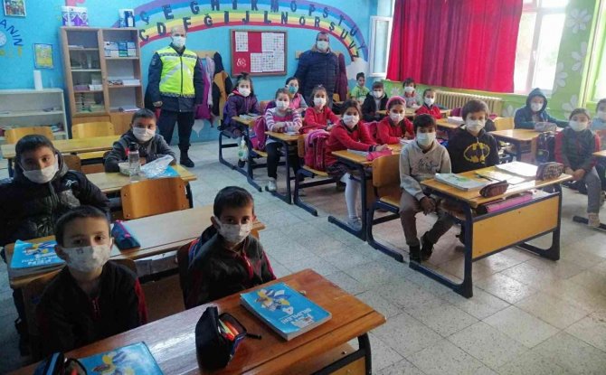 Jandarmadan Okul Servis Araçlarına Denetim