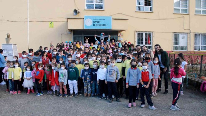 Omü’lü Tiyatrocular Kırsalda