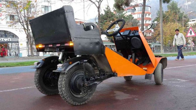 Hurda Malzemeleri Kullanarak Elektrikli Araç Yaptı: 2 Tl’ye 50 Kilometre Yol Gidiyor