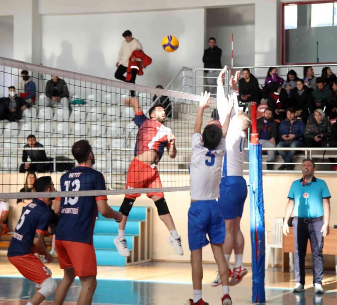 Togü Voleybol Takımı 1’nci Lige Yükseldi