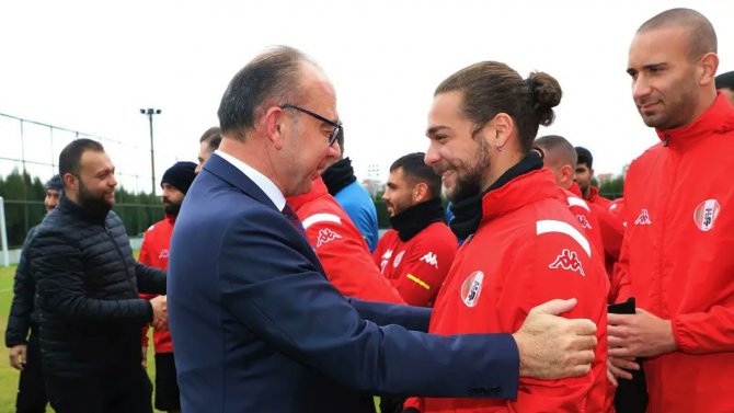 Başkan Akın’dan Turgutluspor’la Moral Buluşması