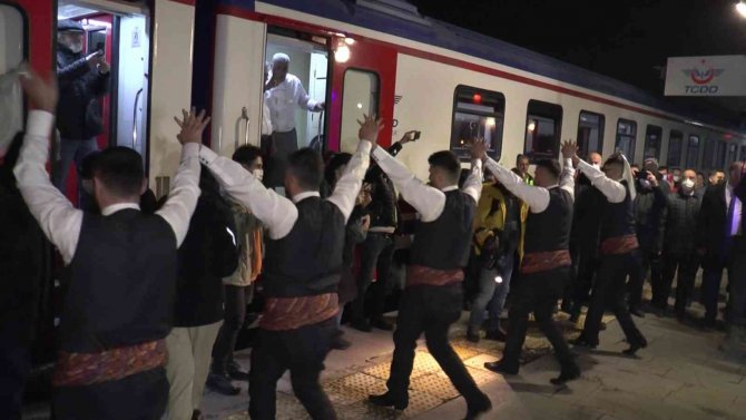 Turistik Doğu Ekspresi Aylar Sonra Yeniden Erzurum’da