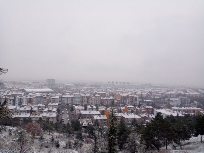 Afyonkarahisar’da Beklenen Kar Yağışı Başladı