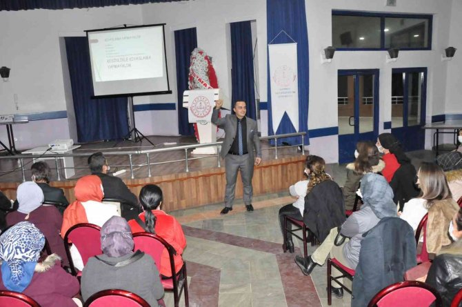 Sandıklı’da ’İ̇lmek İ̇lmek Sevgi, Ailenin Temeli’ Projesi