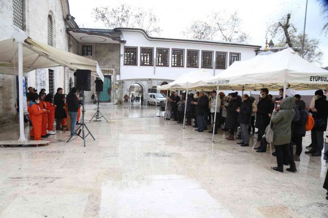 Ali Kuşçu Vefatının 547. Yıl Dönümünde Eyüpsultan Camii’nde Anıldı