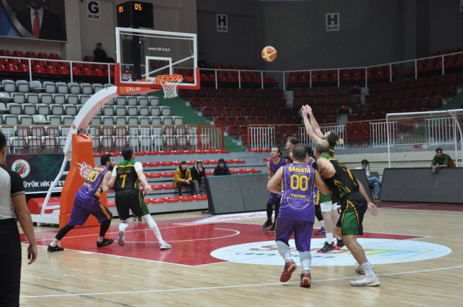 Altınova, Basketbolda Şampiyonluğa Oynuyor