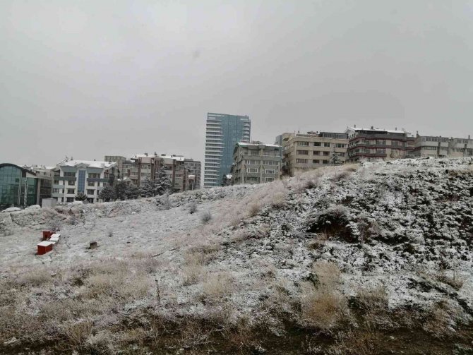 Başkent’te Kar Yağışı