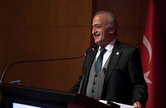 Araştırma Üniversitesi Sürecinin İlk Toplantısı Enstitü Müdürleri İle Gerçekleştirildi