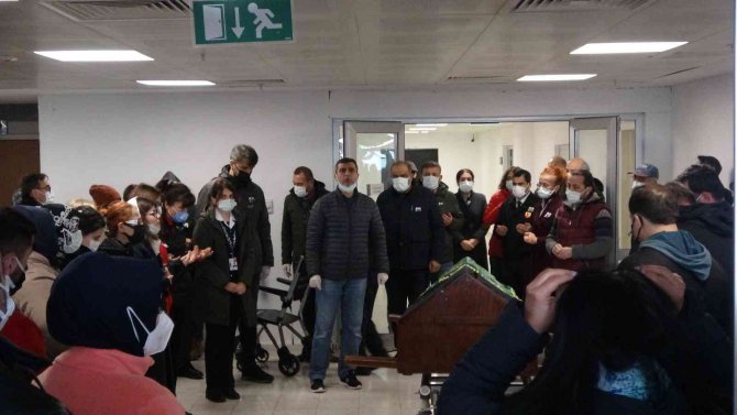 Çanakkale’de Covid-19’a Yenik Düşen Seher Ebe İçin Tören Düzenlendi