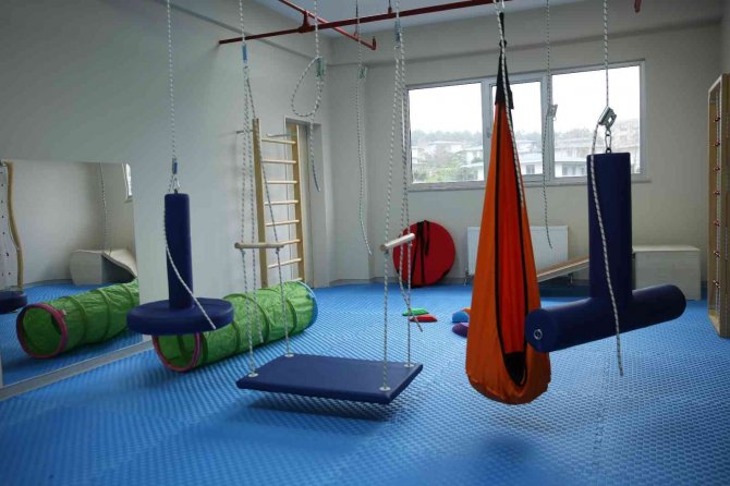 Engelsiz Yaşam Merkezi Eğitimlerine Başladı