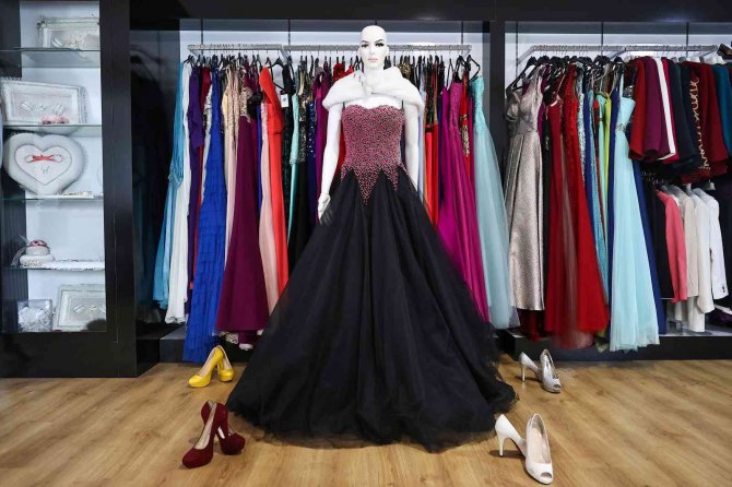 82 Çiftin Yuvasını Kuran Sevgi Eli, 63 Çocuğa Sünnetlik Giydirdi