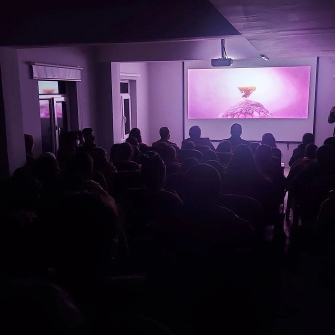 Kaymakam Balcı’dan Öğrencilere Sinema Keyfi