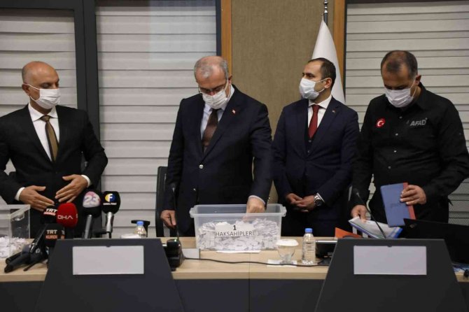 Elazığ’da 24 Ocak Depreminin Ardından 15 Bin 784 Konut Ve İş Yeri Vatandaşlara Teslim Edildi