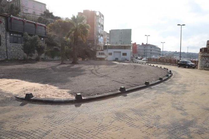 Bandırma Belediyesi İ̇lçenin Her Yerinde Çalışıyor