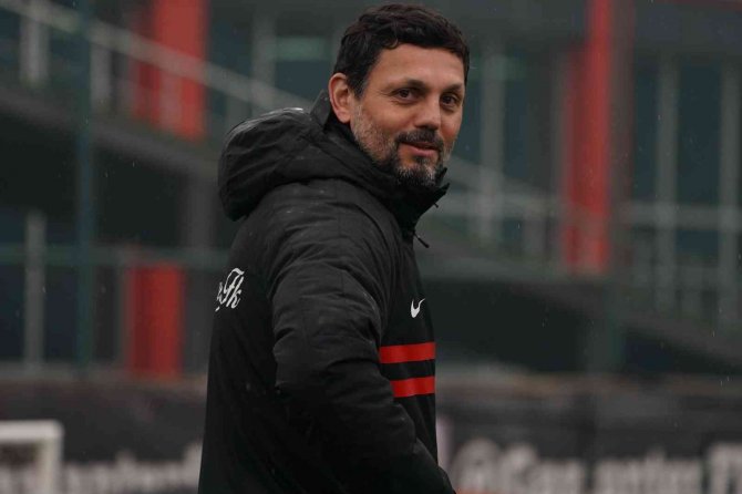 Erol Bulut: "Fenerbahçe Maçında Hak Ettiğimiz 3 Puanı Aldık"