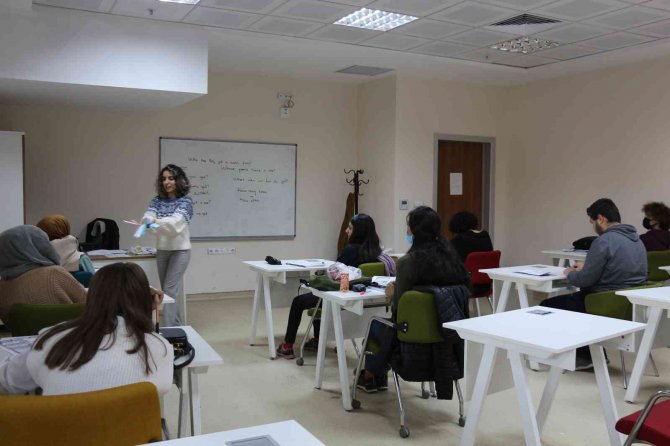 Tatvan’da İ̇ngilizce Kursu Açıldı